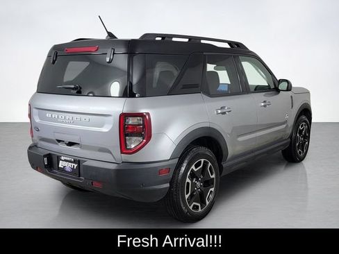 Used 2023 Ford Bronco Sport Outer Banks w/ Tech Package AWD/4WD image 3