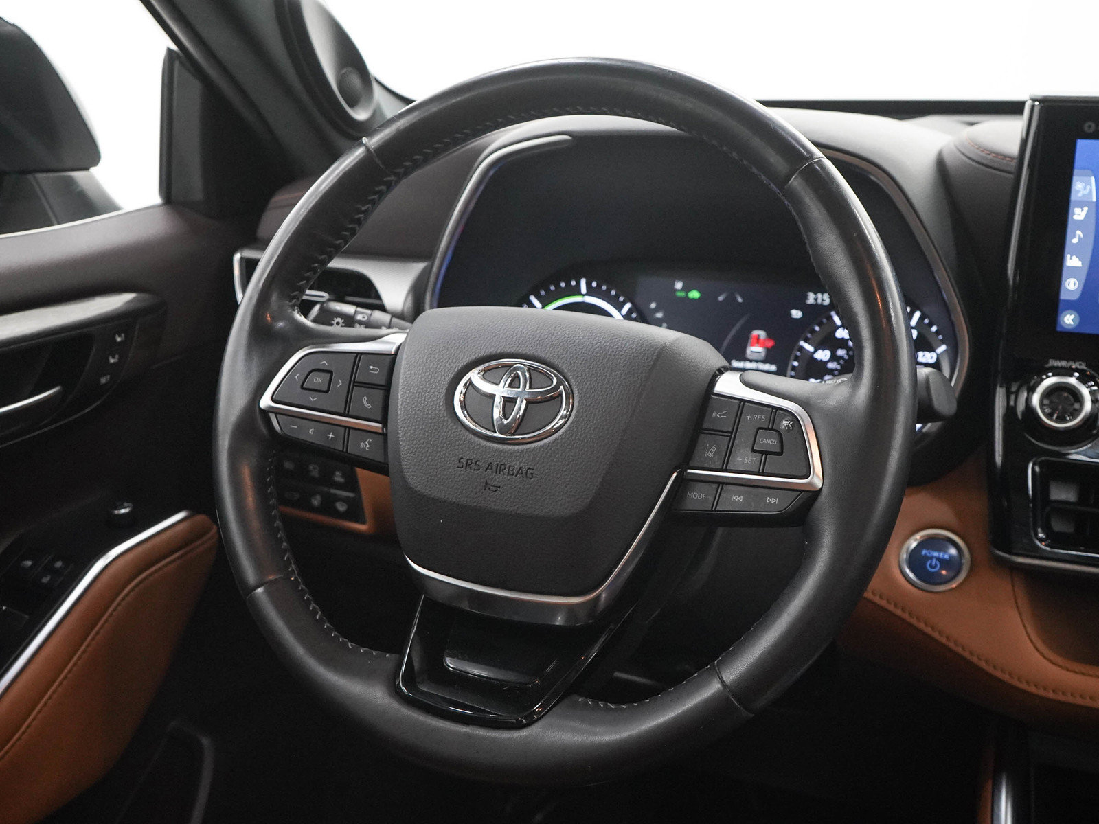 Used 2020 Toyota Highlander Platinum AWD/4WD image 14