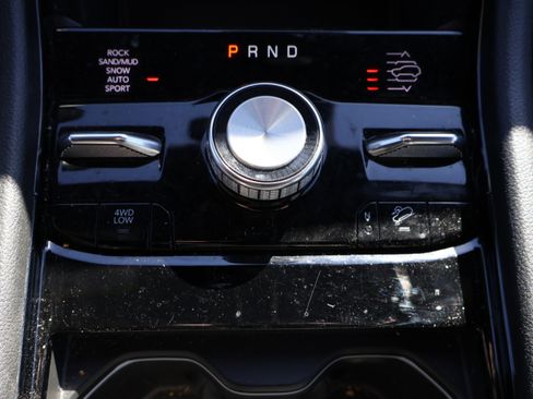 Used 2022 Jeep Grand Cherokee Overland w/ Advanced Protech Group III image 33