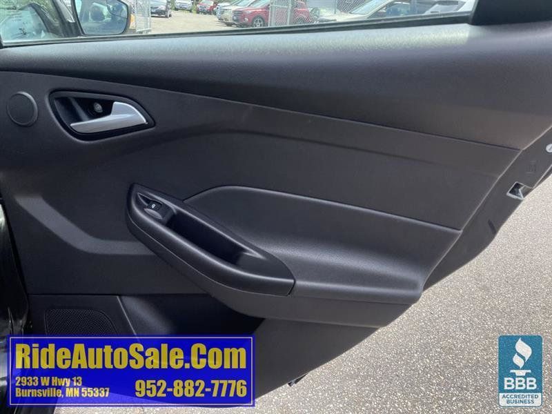 Used 2014 Ford Focus SE w/ Equipment Group 201A FWD image 15