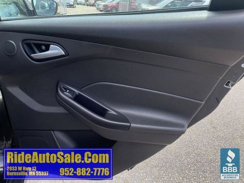Used 2014 Ford Focus SE w/ Equipment Group 201A FWD image 15