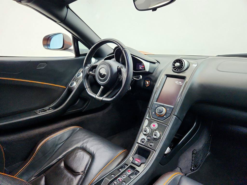 Used 2015 McLaren 650S Spider RWD image 23
