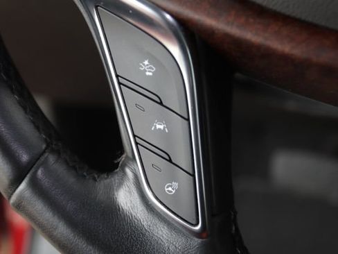 Used 2020 Cadillac XT5 Premium Luxury image 16