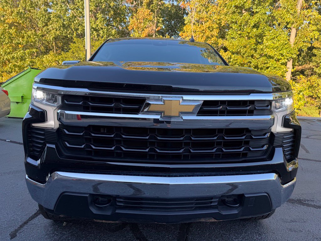 Used 2024 Chevrolet Silverado 1500 LT AWD/4WD image 6