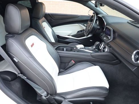 Used 2021 Chevrolet Camaro SS image 24