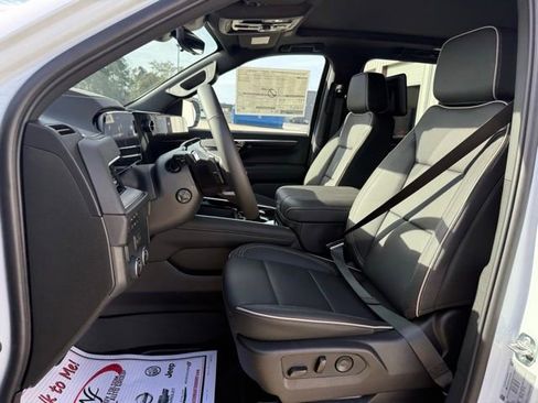 New 2026 Chevrolet Suburban Premier RWD image 12