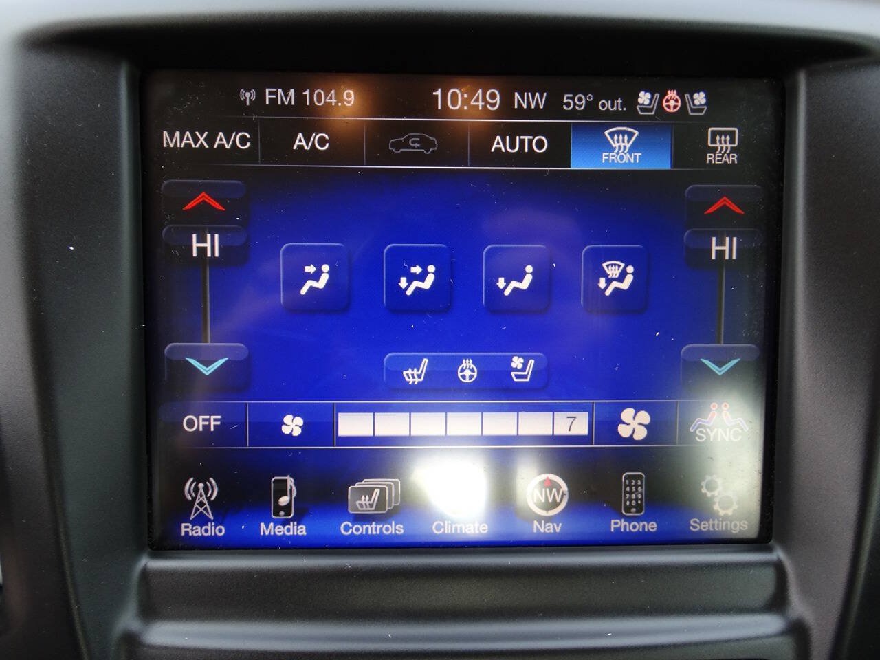 Used 2015 Chrysler 200 C w/ Safetytec Group FWD image 28