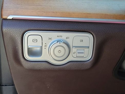 Used 2021 Mercedes-Benz GLE 450 4MATIC image 29