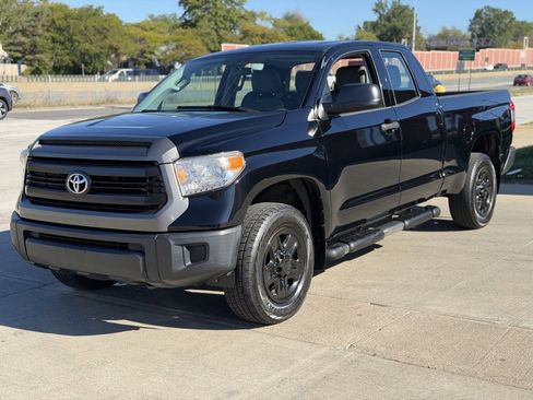 Used 2017 Toyota Tundra SR image 1