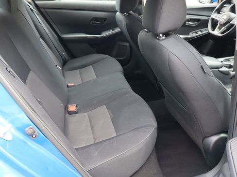 Used 2024 Nissan Sentra SV FWD image 17
