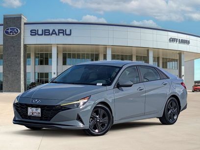 Used 2022 Hyundai Elantra SEL w/ Convenience Package