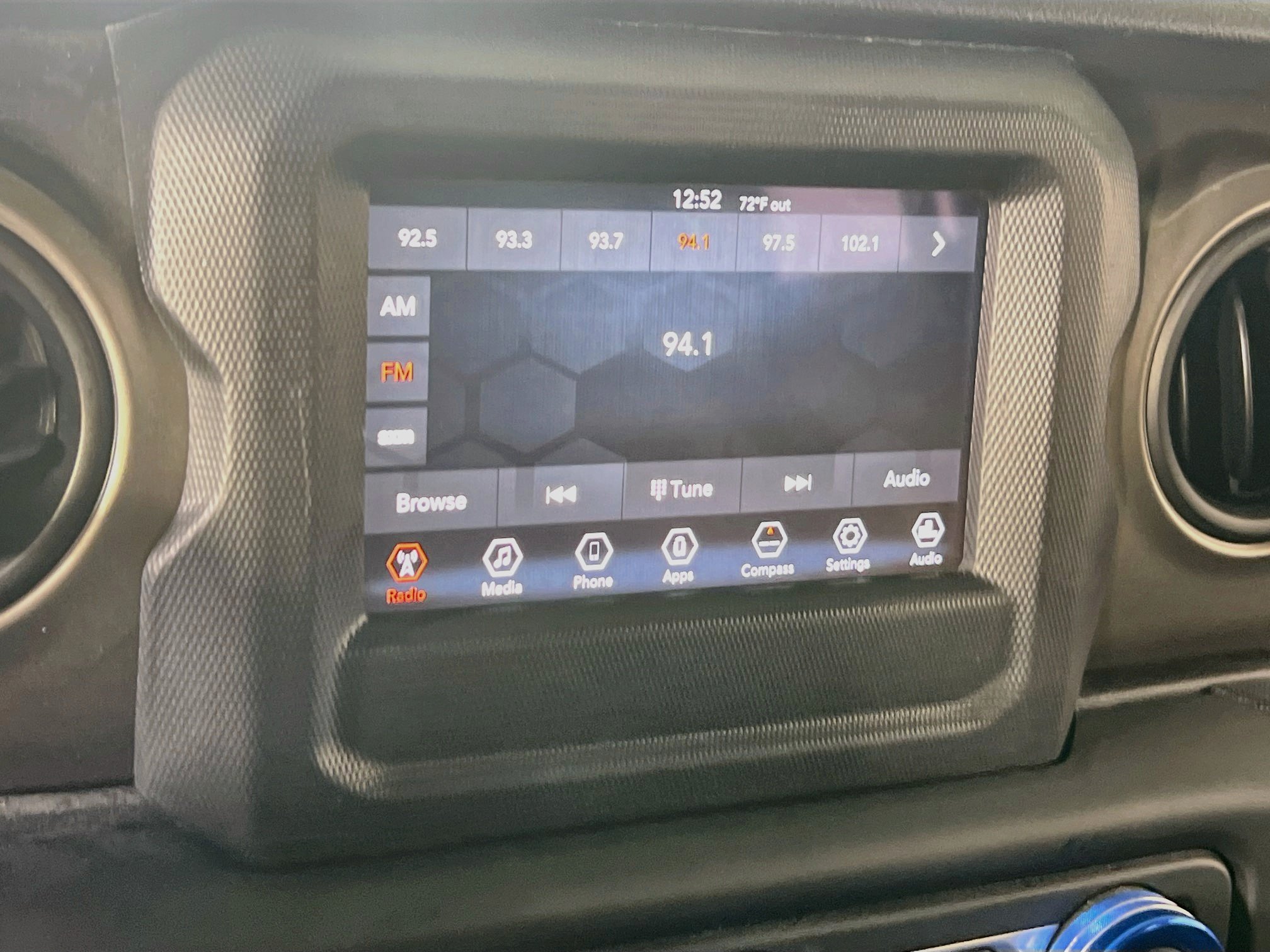 Used 2018 Jeep Wrangler Unlimited Sport S AWD/4WD image 14