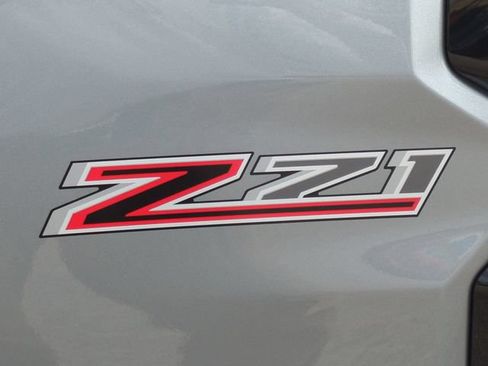 Used 2024 Chevrolet Colorado Z71 w/ Z71 Convenience Package 2 AWD/4WD image 13