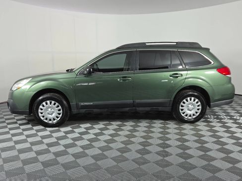 Used 2013 Subaru Outback 2.5i AWD/4WD image 4