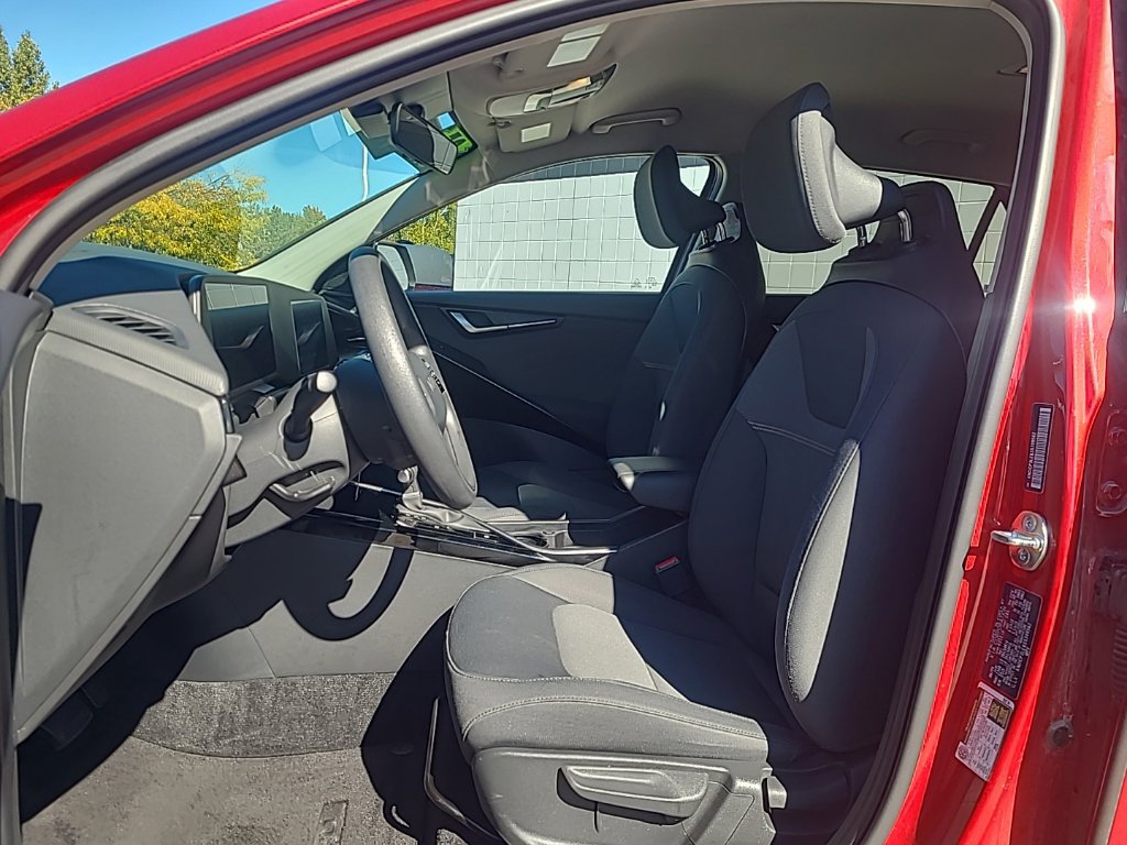 Certified 2025 Kia Niro LX FWD image 10