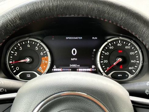 Used 2022 Jeep Renegade Trailhawk w/ Trailer Tow Group AWD/4WD image 13