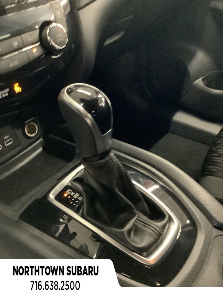 Used 2020 Nissan Rogue SV AWD/4WD image 17