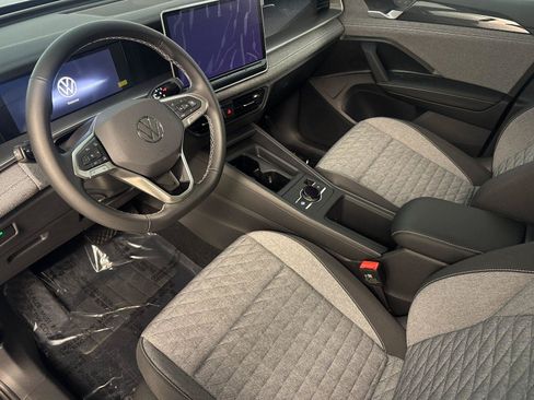 New 2026 Volkswagen Tiguan S FWD image 9