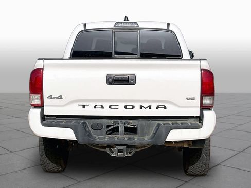 Used 2023 Toyota Tacoma SR AWD/4WD image 5