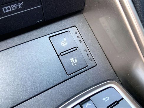 Used 2019 Lexus IS 300 F Sport w/ F Sport Package RWD image 33