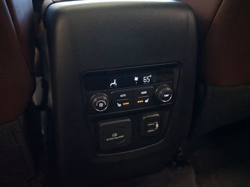 Used 2021 Buick Enclave Avenir w/ Avenir Technology Package AWD/4WD image 15