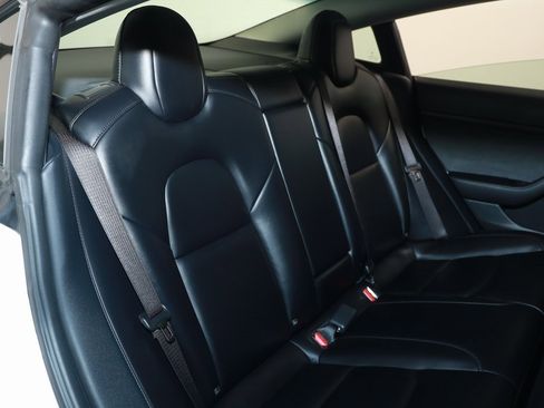 Used 2021 Tesla Model 3 Standard Range Plus image 14