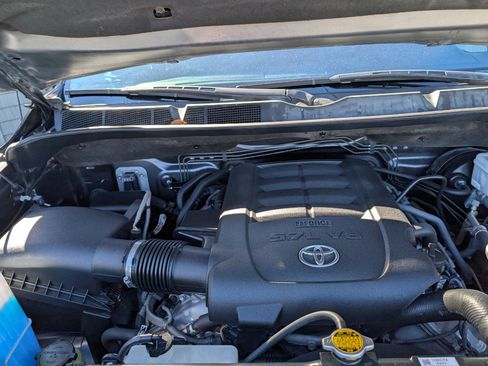 Used 2017 Toyota Tundra SR5 w/ SR5 Upgrade Package image 20