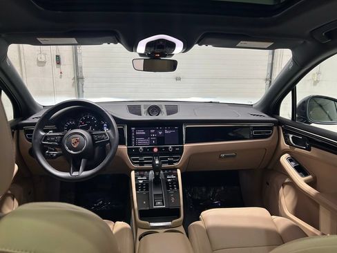 Used 2025 Porsche Macan Turbo AWD/4WD image 25