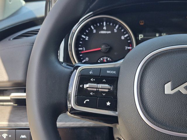 Certified 2024 Kia Carnival EX FWD image 28