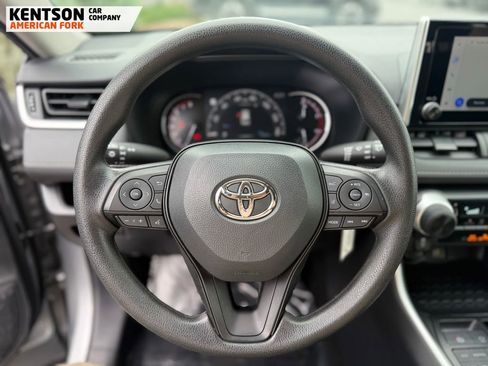 Used 2025 Toyota RAV4 LE AWD/4WD image 17
