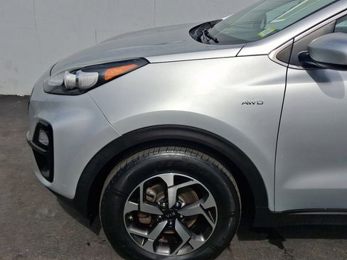 Used 2020 Kia Sportage LX image 32