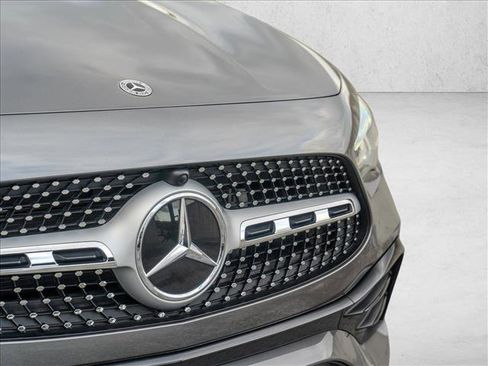 Used 2023 Mercedes-Benz GLA 250 4MATIC w/ AMG Line Exterior image 7