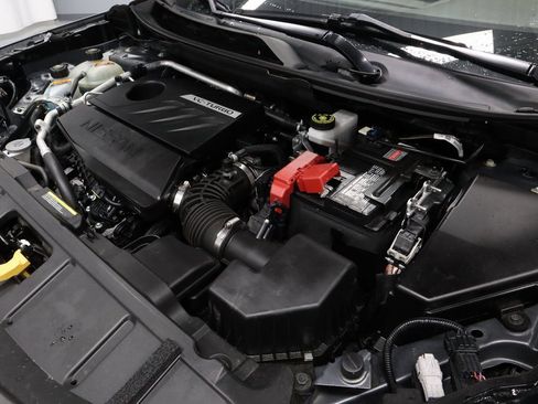 Certified 2023 Nissan Rogue SV image 15