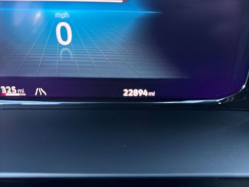 Used 2025 Volkswagen Atlas Cross Sport SE image 18