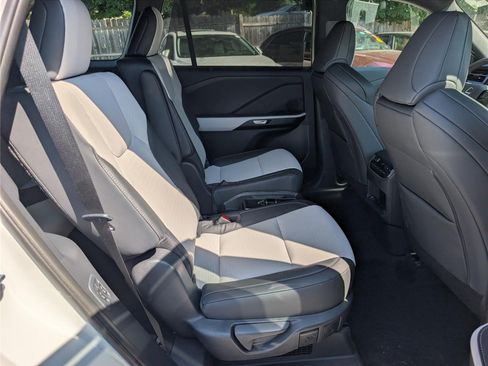 New 2026 Lexus TX 500h AWD image 9