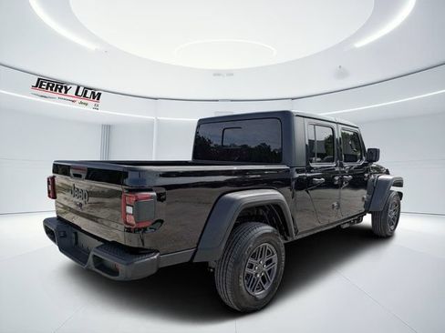 New 2026 Jeep Gladiator Sport AWD/4WD image 3