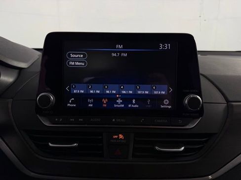 Used 2024 Nissan Altima 2.5 SV image 21