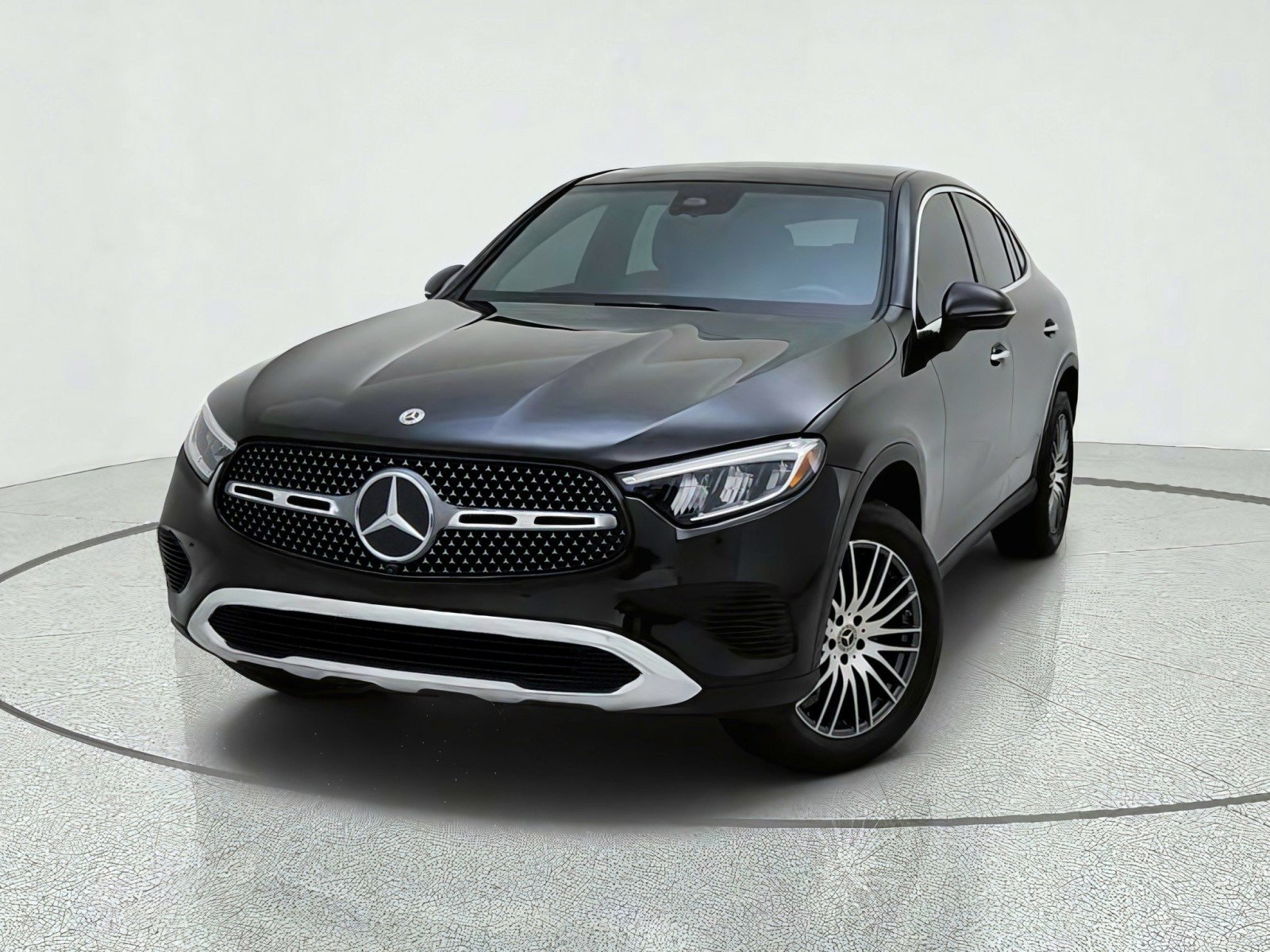 Certified 2025 Mercedes-Benz GLC 300 4MATIC image 2