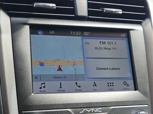 Used 2019 Ford Fusion SE FWD image 14
