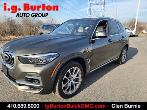 Used 2022 BMW X5 xDrive45e w/ Luxury Seating Package image 3