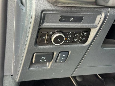 Used 2025 Ford F150 Lariat w/ Equipment Group 502A High image 33