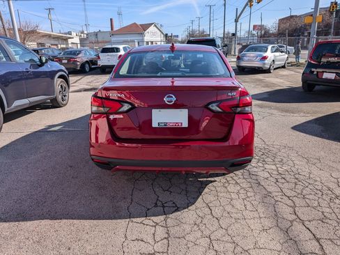 Used 2021 Nissan Versa SR image 7