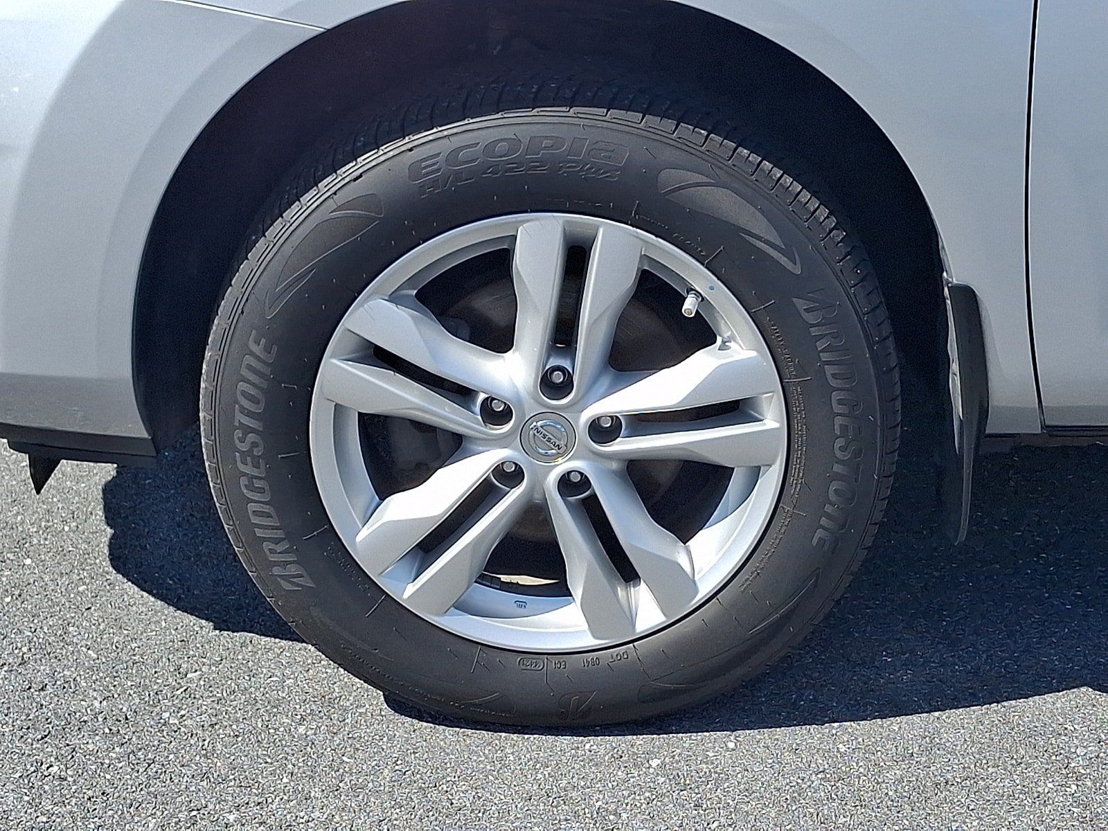 Used 2012 Nissan Rogue SV w/ Premium Pkg AWD/4WD image 8