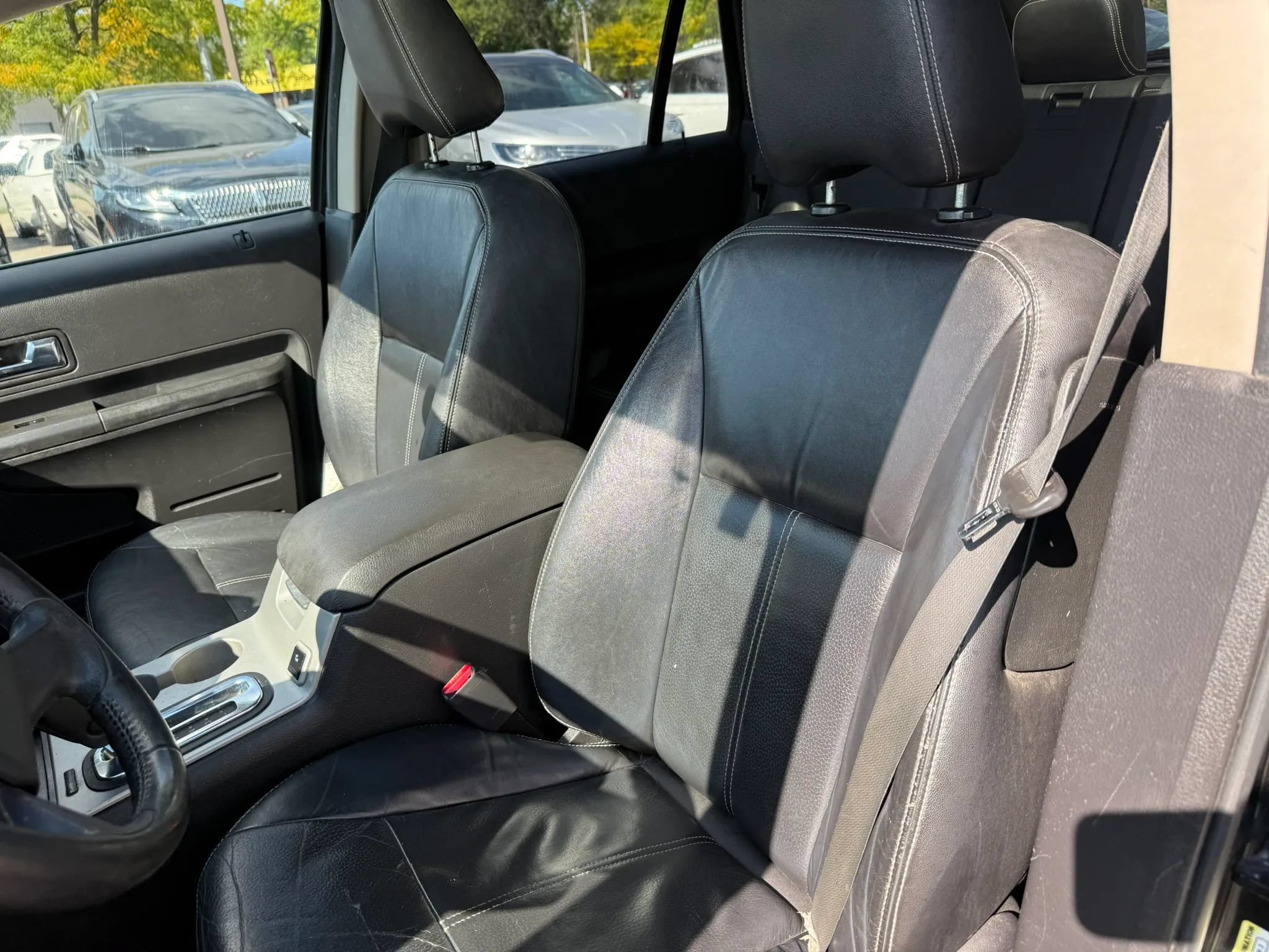 Used 2010 Ford Edge Limited FWD image 16