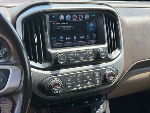 Used 2017 GMC Canyon SLT w/ Trailering Package RWD image 16