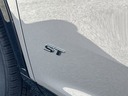 New 2026 Buick Enclave Sport Touring w/ LPO, Floor Liner Package image 29