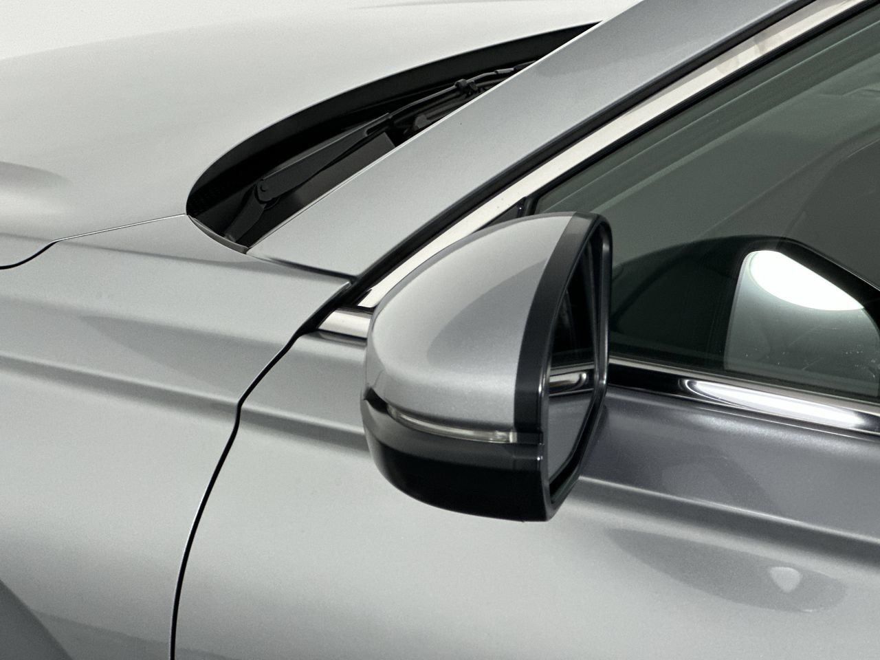 Used 2025 Honda CR-V EX image 6