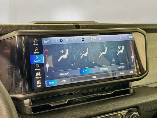 Used 2025 Jeep Wrangler Unlimited Sport AWD/4WD image 19
