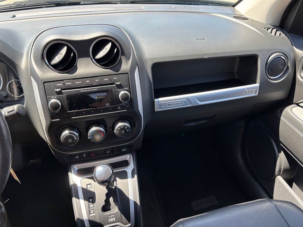 Used 2014 Jeep Compass Latitude AWD/4WD image 14