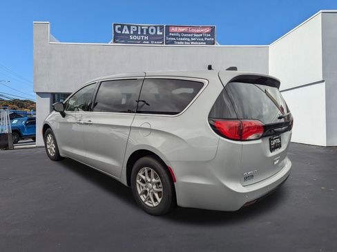 New 2026 Chrysler Voyager LX image 4